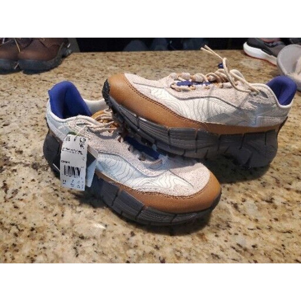 REEBOK ZIG KINETICA 2.5 EDGE SOFT ECRU, TAUPE & CORE BLACK HR1301 Size 11